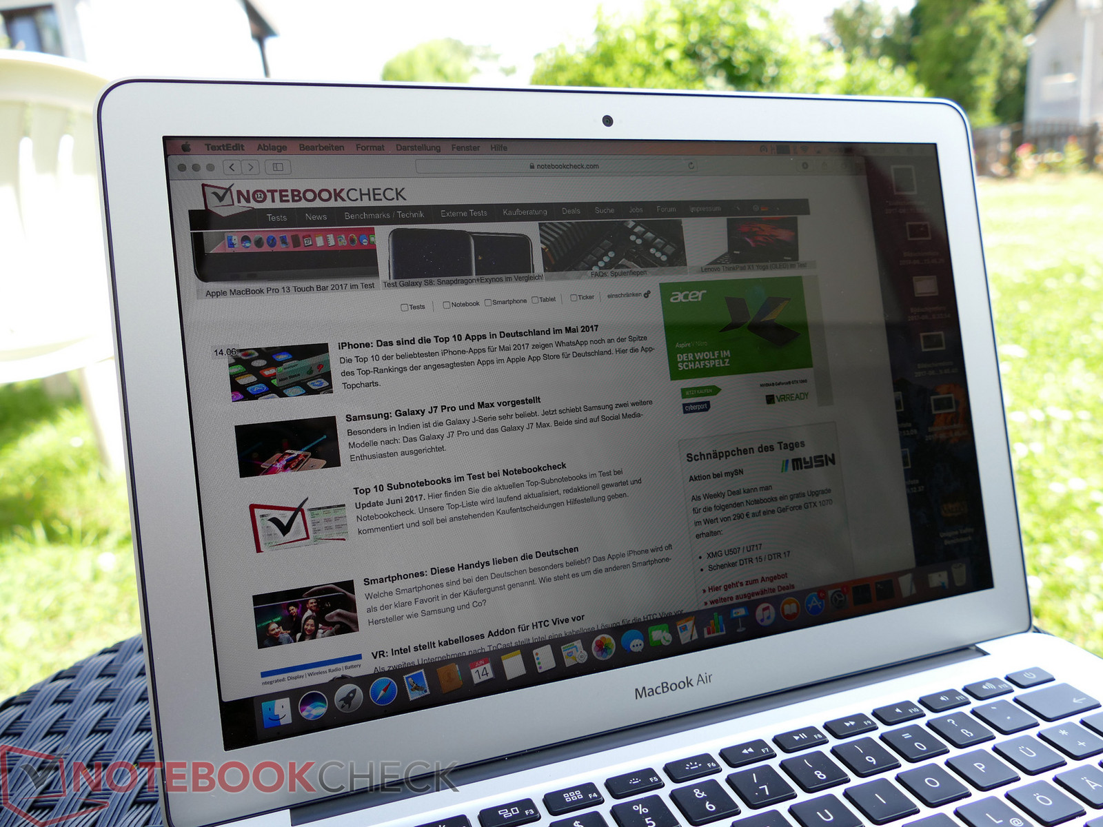 Apple MacBook Air 13 2017 Laptop (1.8 GHz) Review - NotebookCheck