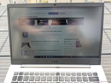 Samsung Galaxy Book Go - Outdoor use