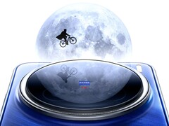 The Vivo X200 Pro is advertised with a new Sony sensor and 200 MP telephoto for extremely wide zoom shots. (Image source: Vivo)