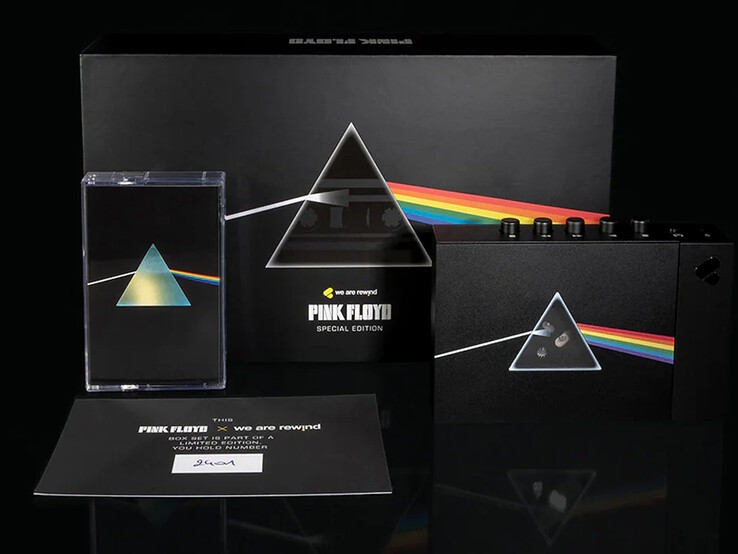 We Are Rewind x Pink Floyd Collector's box set contents.