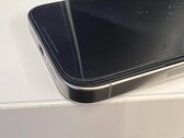 The "swelling" 15 Pro. (Source: Leather_Cheerio_402 via Reddit)