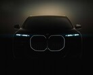 The large illuminated kidney-shaped grille may be the most distincitve design element of the new BMW i7 (Image: BMW)