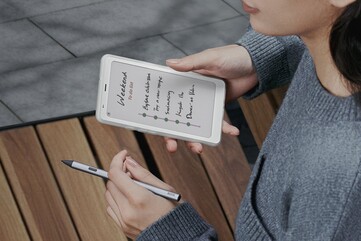 Boox Palma 2 Pro in white. (Image source: Boox)