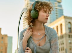 The Bose QuietComfort headphones with ANC and 24-hour battery life are now $100 off on Amazon (Image: Bose)