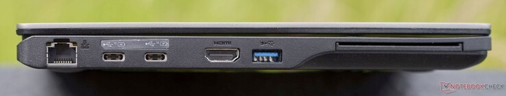 Left: GBit RJ45, 2x USB-C 3.2 Gen2 (10 GBit/s, charging + DisplayPort 1.2), HDMI 2.0b, USB-A 3.2 Gen1 (5 GBit/s), smart card reader (optional)