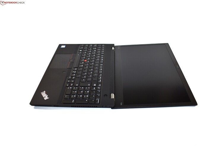 Lenovo ThinkPad T590 business laptop review: Large & lightweight