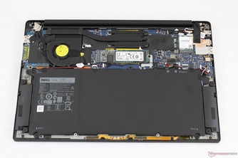 Dell XPS 13 (i7-8550U, QHD) Laptop Review - NotebookCheck.net Reviews