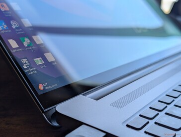 Edge-to-edge glossy protection