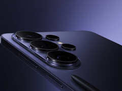 Samsung may not have integrated built-in Qi2 magnets. Pictured: Alleged promotional picture of the Galaxy S26 Ultra - edited.