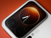 The rear display will finally reach the global market with the Xiaomi 18 Pro phones.