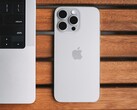 The Apple iPhone 15 and das iPhone 15 Pro were the best-selling smartphones in 2024. (Image source: Lala Azizli)