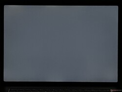 Only minimal backlight bleeding at full brightness