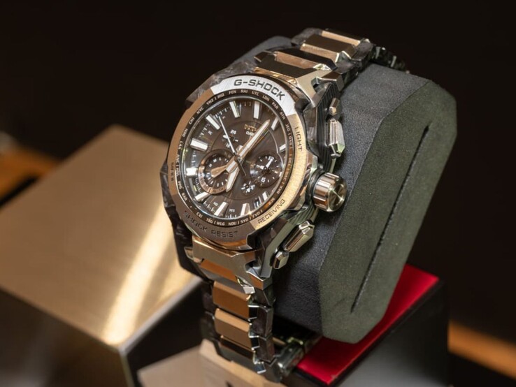 A photo of the Casio G-Shock MTG-B4000D-1A watch. (Image source: Impress Watch)