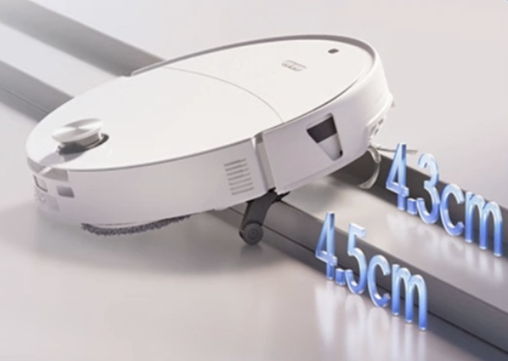 The Roborock P20 Max robot vacuum and mop