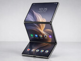 What a vertical tri-fold from Huawei may look like.