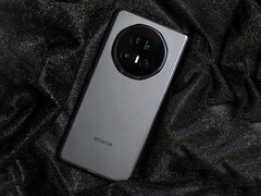 The Magic V5 should edge the Oppo Find N5 on performance thanks to its 8-core Snapdragon 8 Elite chipset, former pictured. (Image source: Honor)