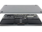  While the new MacBook Pro has a more power-efficient screen, it can't offset the reduction in battery size. (Source: iFixit)