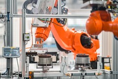 In the Bosch electric motor, the combination of high efficiency, innovative cooling, optimized winding technology and scalable platform architecture results in a particularly compact design.