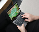 The GPD P2 Max offers 10-point touch control. (Image source: Indiegogo/GPD)