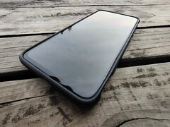 Is the Nubia RedMagic 6R still a relevant gaming device? (Image source: Darryl Linington - Notebookcheck)