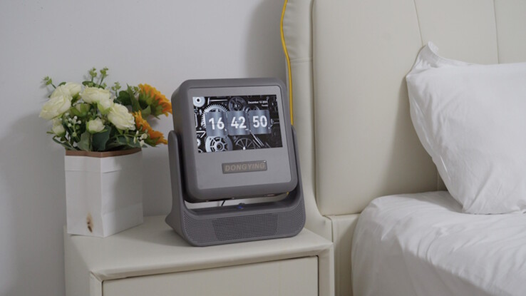 The device can also be used to display the time. (Image source: Dongying)