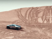 The Tesla Cybertruck effortlessly handles sandy mountains in the KOH desert off-road race (image: DennisCW / Youtube)