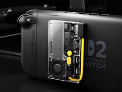 Sharge packs a small dock and a fan into a mobile SSD. (Image source: Sharge)