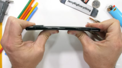 Can the Pixel 6 Pro hold up? (Source: YouTube)