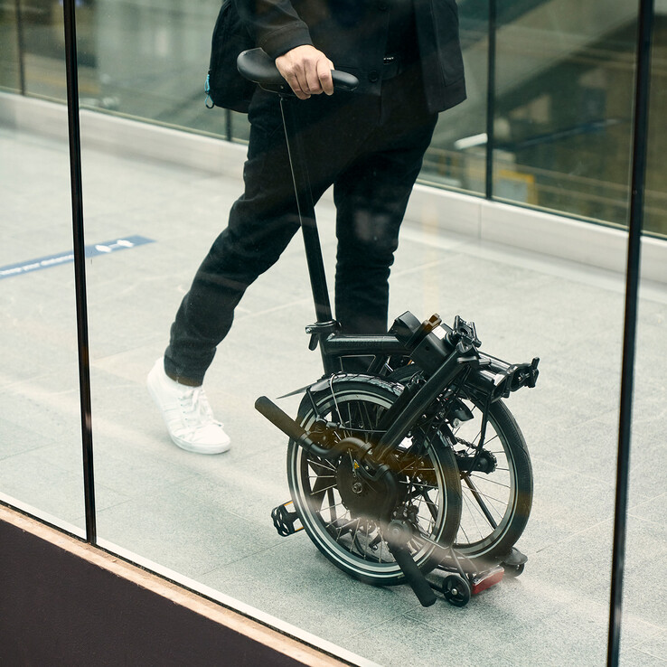 The Brompton Electric P Line: Urban e-bike. (Image source: Brompton)