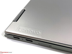 Lenovo ThinkPad X1 Titanium Yoga Review: High-End-Business-Convertible with Intel EVO and