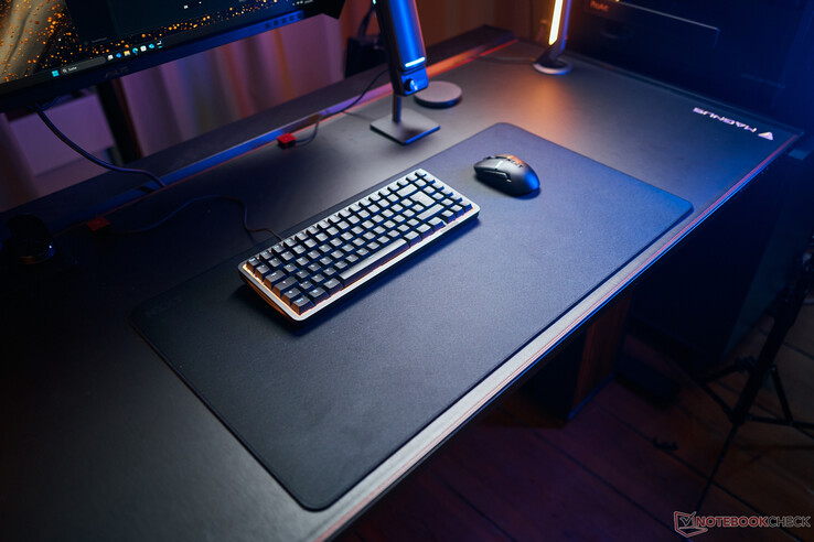 The Zone Elite can easily accomodate all your peripherals