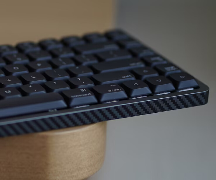 The Akko Air 01 with side-stickers