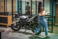 The Kawasaki Z e-1 electric motorcycle is pitched as a replacement for 125 cc ICE commuters. (Image source: Kawasaki)