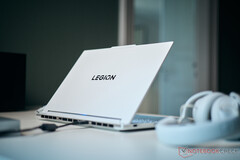 The Arrow Lake-HX CPU and 115 W GPU are a killer combination for maximizing gaming performance (Image source: Notebookcheck)