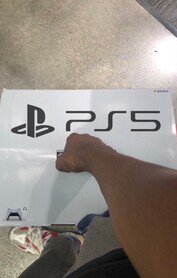 Alleged PS5 retail box. (Image source: @GamesAndWario)