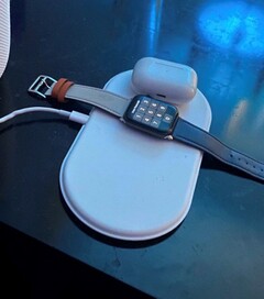 Is this the Apple AirPower? (Image source: @jon_prosser &amp; @DarkArpeggiator)