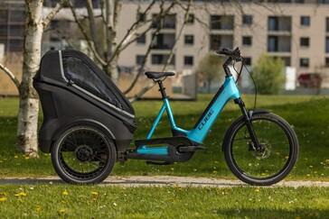 The Cube Trike Family Hybrid and Cargo feature a small wheelbase compared to other electric cargo bikes. (Image source: Cube)