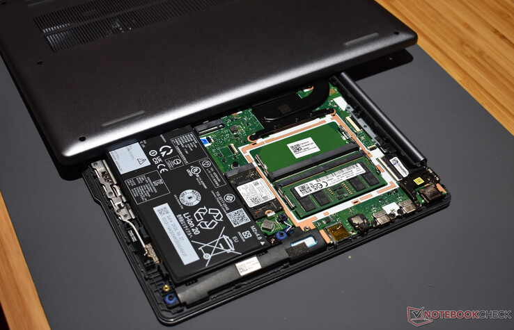 A look at the inside of the Lenovo IdeaPad Vibe 14.