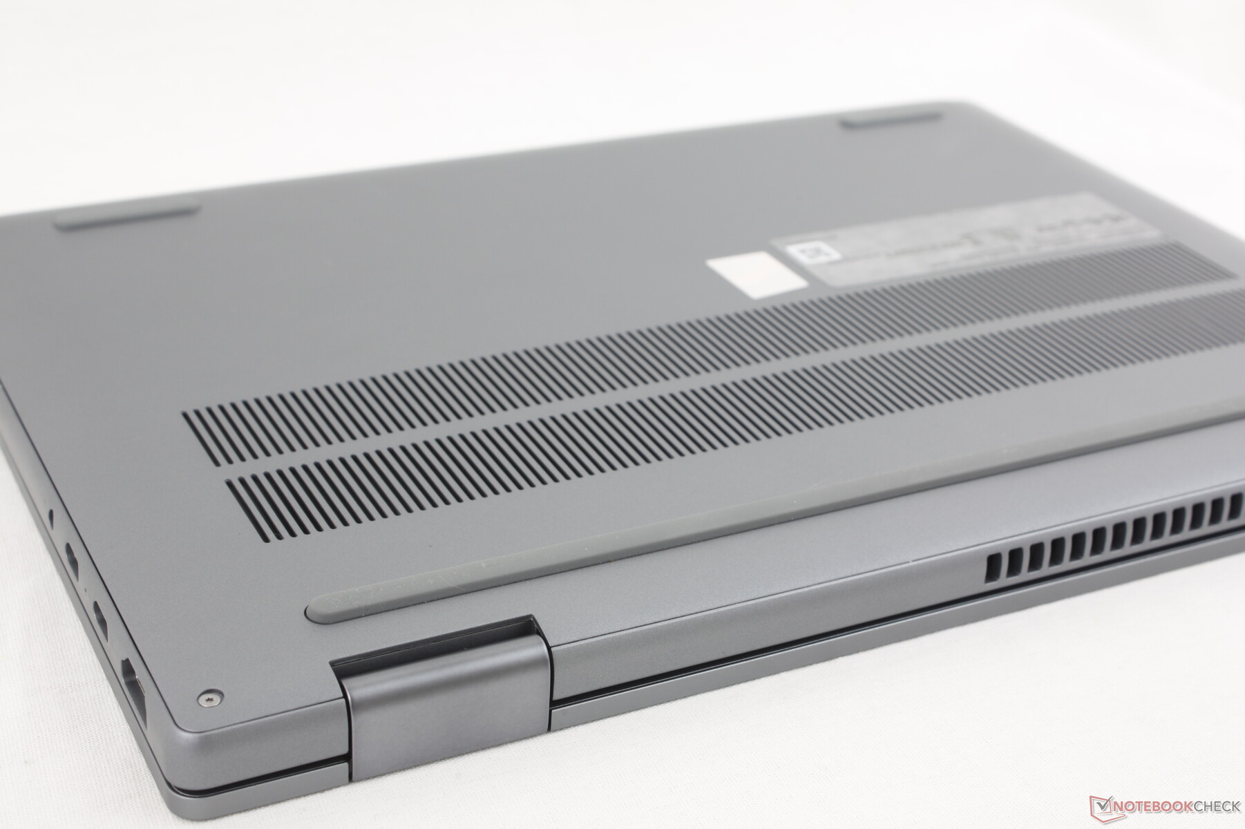 Lenovo IdeaPad 5 2-in-1 14Q8X9 review: Affordable Qualcomm ARM