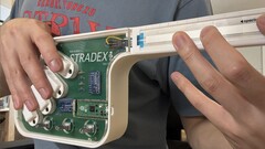 An image of Stradex1 in the playing position (Image source: Brady Y. Lin; cropped)