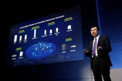 Huawei&#039;s CEO presents on the OEM&#039;s 5G hardware strategy. (Source: Huawei)