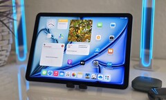 The M2 iPad Air 11 and its bigger brother are both on sale, matching their lowest ever prices. (Image source: Notebookcheck Review of M2 iPad Air 11)