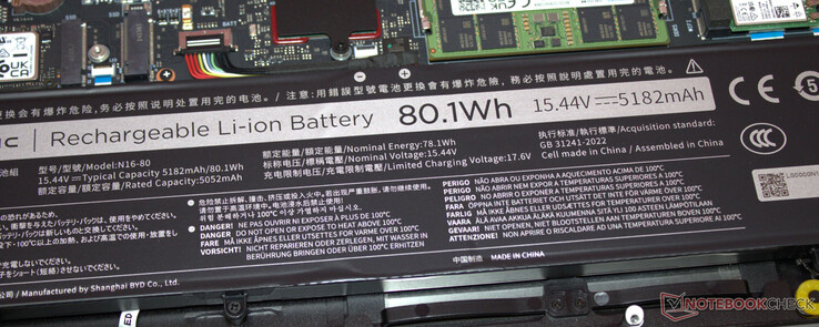 The battery has a capacity of 80 Wh.