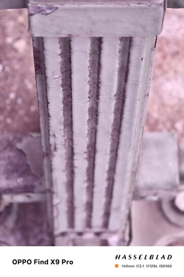 Oppo Find X9 Pro with magenta tint due to the lens mount.