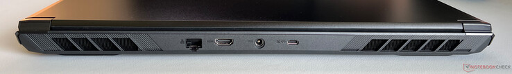 Rear: Gigabit Ethernet, HDMI 2.1, PSU, USB-C 3.2 Gen.2 (10 GBit/s, DisplayPort 2.1)
