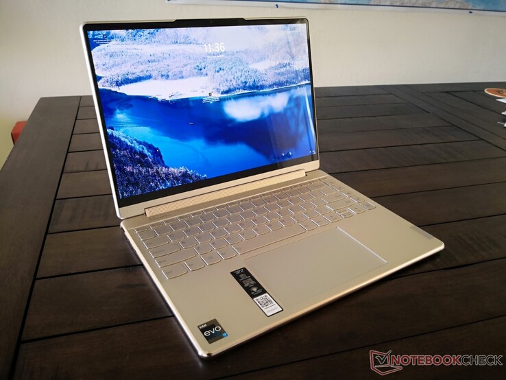 Intel Core debut: 14IAP7 Reviews NotebookCheck.net convertible Yoga - Lenovo i7-1260P 9 review