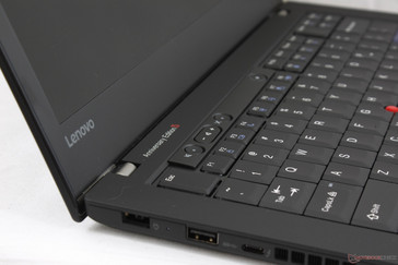 Other than a few superficial changes, this is still a ThinkPad T470
