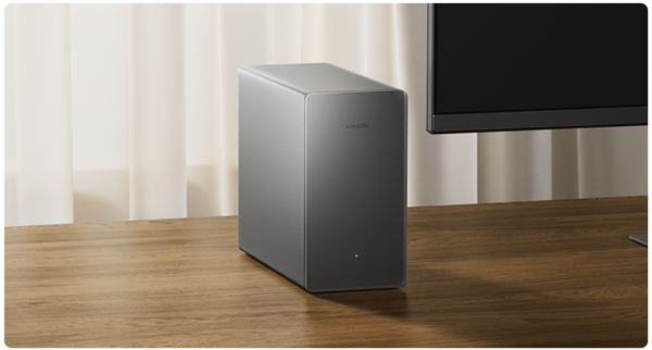 Xiaomi's first NAS is connected with a desktop setup