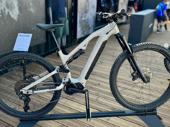 The 2024 Decathlon Rockrider E-FEEL 700S e-bike is the cheapest model in the new range. (Image source: Rockrider)