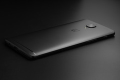 OnePlus 3T Midnight Black limited edition Android flagship now available